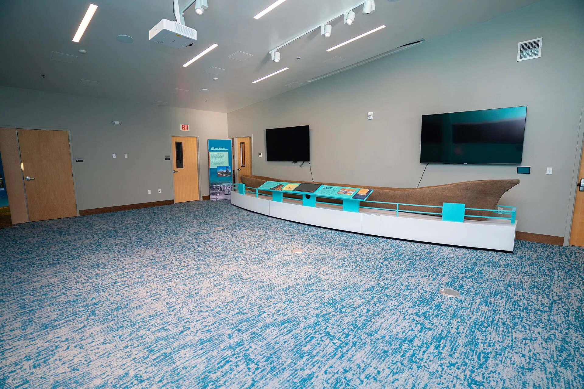 Our multipurpose room is a private space perfect for large meetings or a classroom-type setting. The room can be rearranged and setup as needed to accommodate you. The Guy Bradley Visitor Center is a newly remodeled, state of the art facility in the Flamingo area of Everglades National Park. We offe. Venue Load-In and Load-Out Windows: A US Wedding Coordinator Checklist