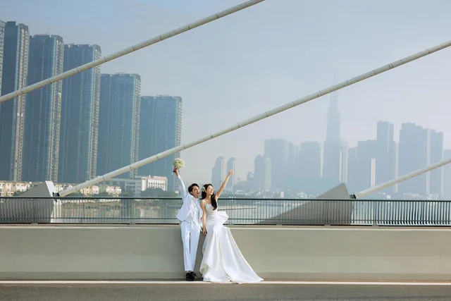 couple, lovers, wedding, marriage, bridal. Why do Winnipeg and Saskatoon coordinators compete on value and harvest timing?